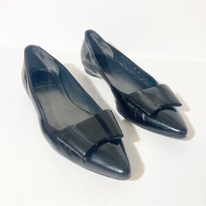 Stuart Weiztman Black Patent Leather Flats Bow Point Toe Shoes Size 8.5